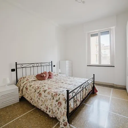 Spina Flat